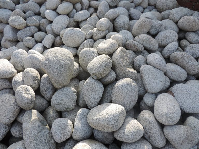 otoczak granitowy